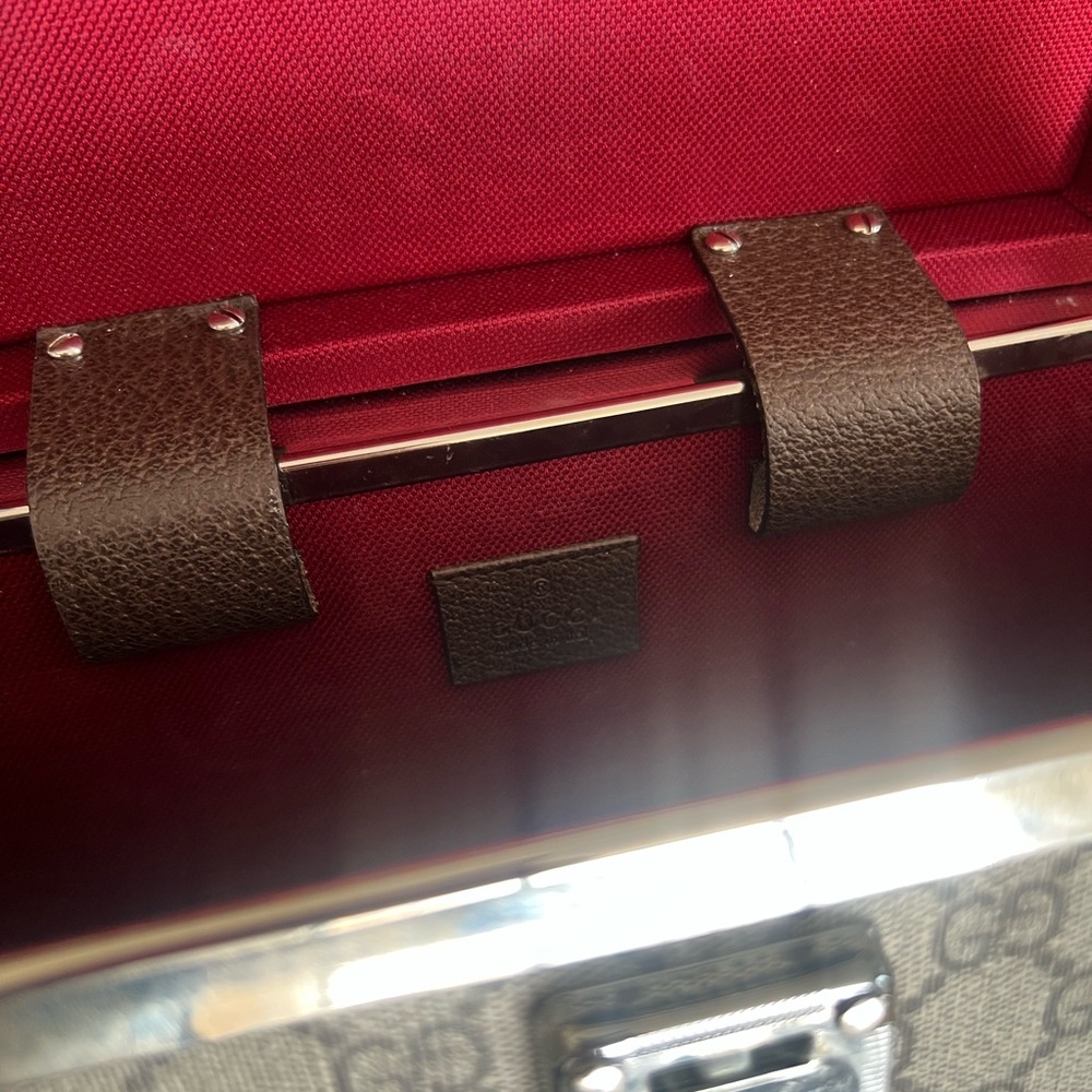 Like New Gucci Supreme Beige and Brown Monogram Globe Trotter Vanity Bag - Picture 5 of 9